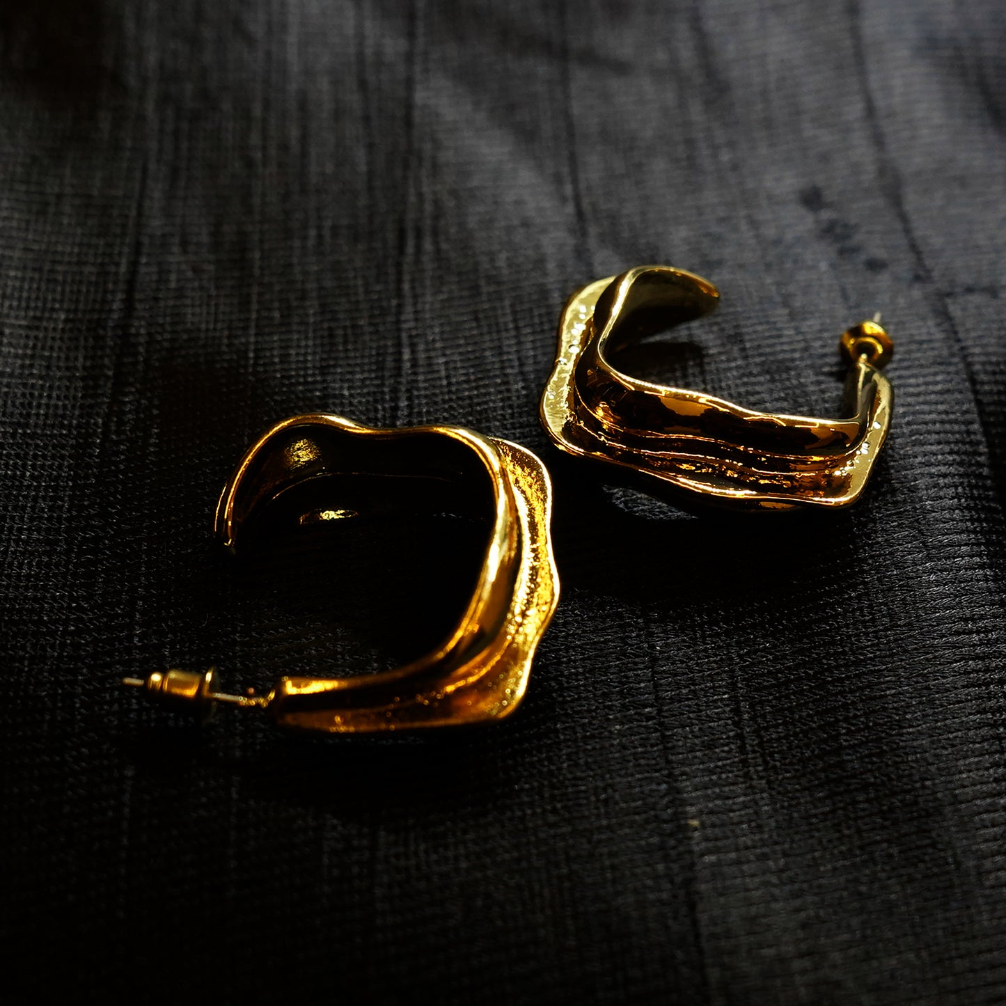 Geometric design golden hoops