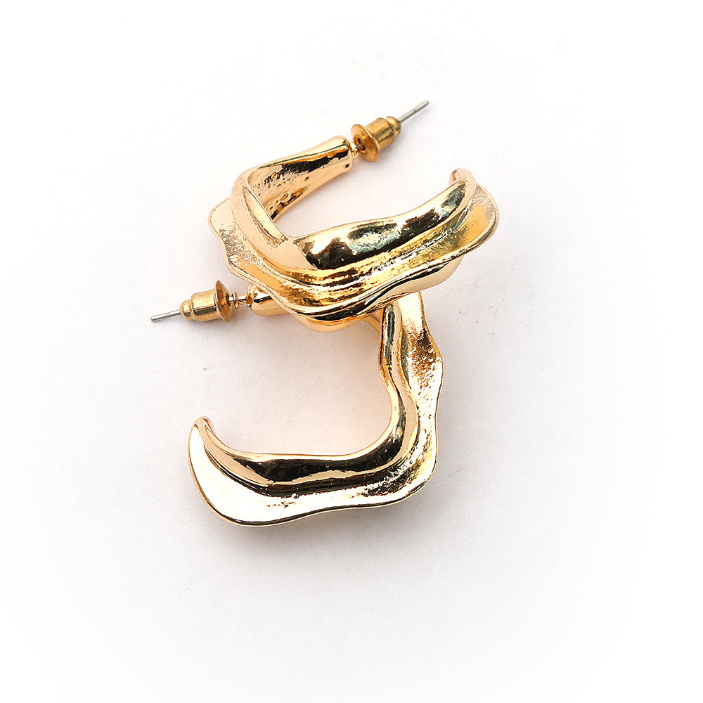 Geometric design golden hoops
