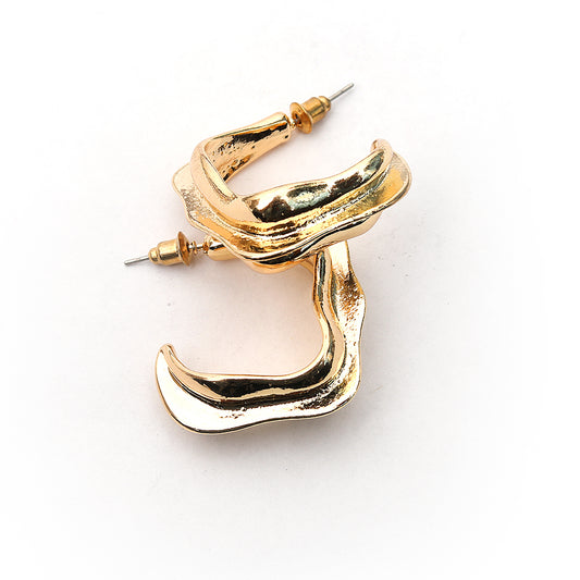 Geometric design golden hoops